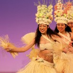 土曜日マルシェ　タヒチアンダンスショー