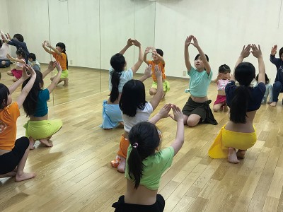 タヒチアンダンスキッズクラス、幼児から小学生の習い事